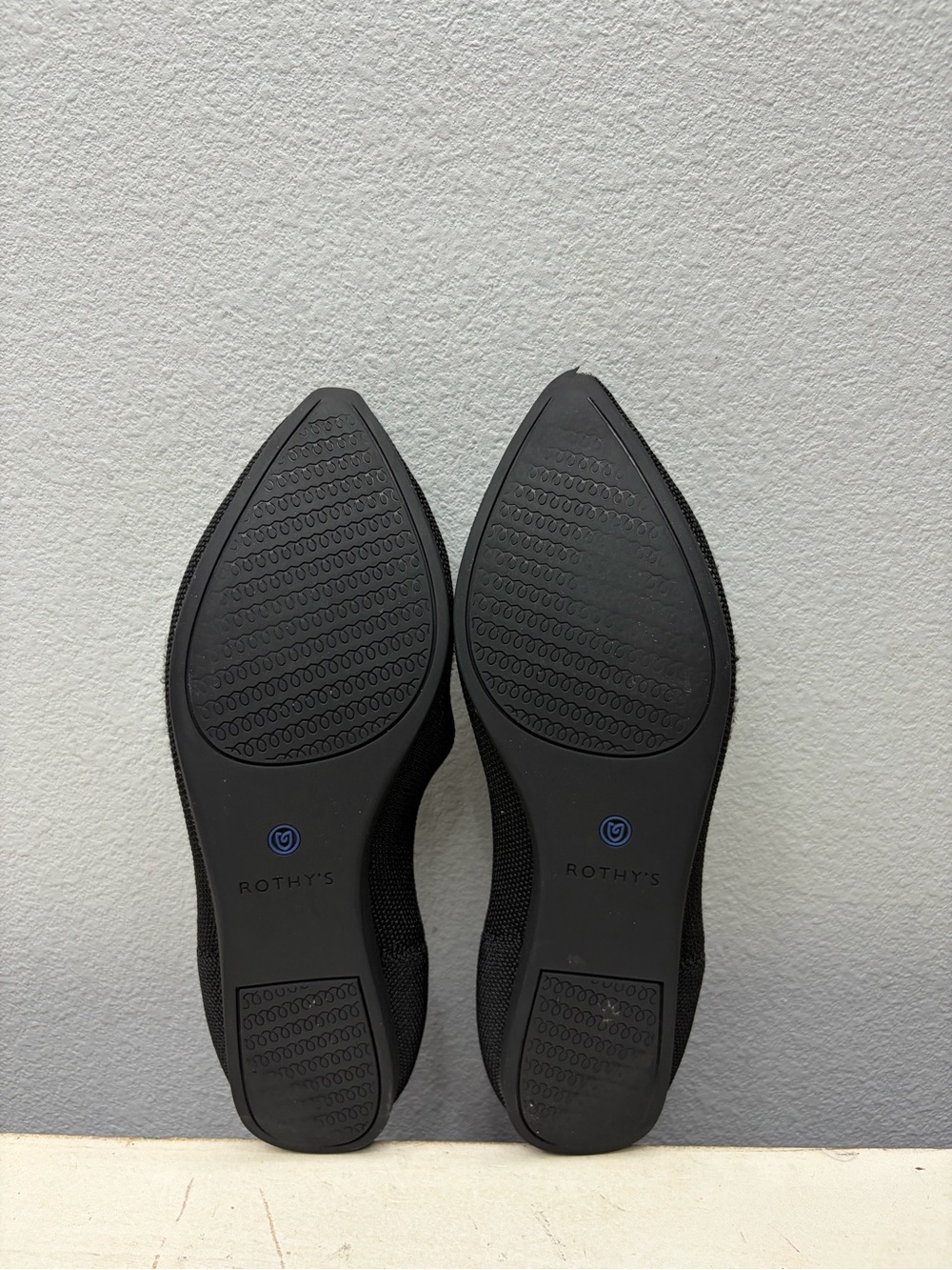 Rothy’s Black Pointed Toe Flats Size 8 - Picture 7 of 8